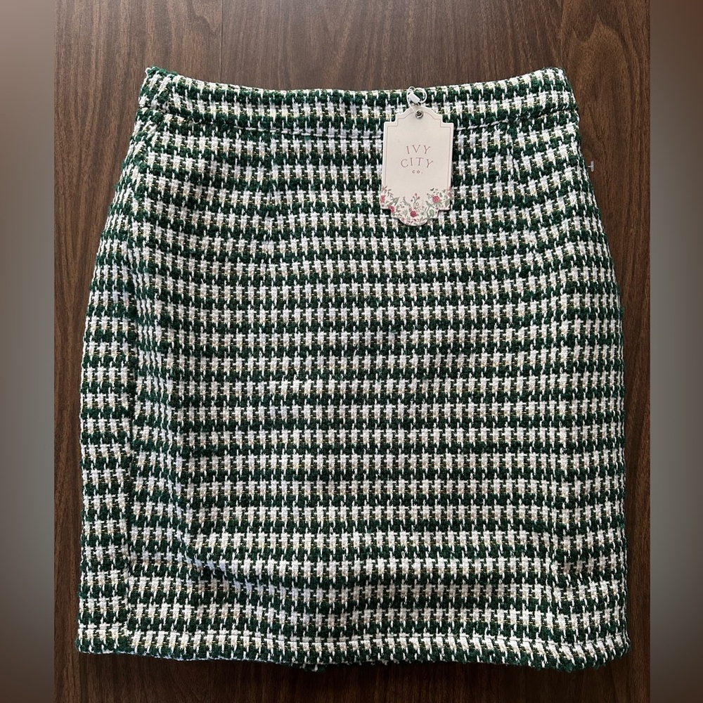 Ivy City Co Green and White Houndstooth Women's Skirt (Small, NWT)